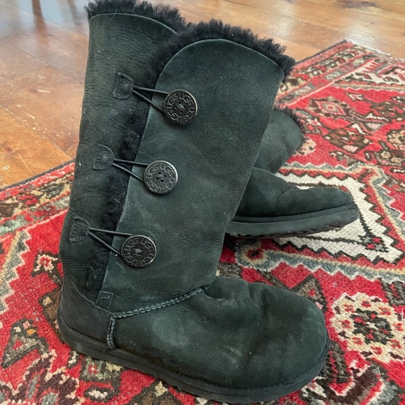 Tall black ugg Bailey button boots - Picture 6 of 6